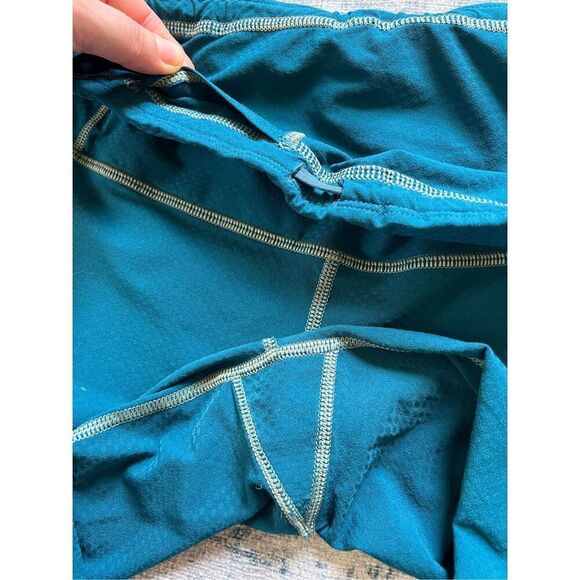 Athleta Dark Teal Mesh Panel Side Back Pocket Cropped Length Leggings Medium - Picture 3 of 8